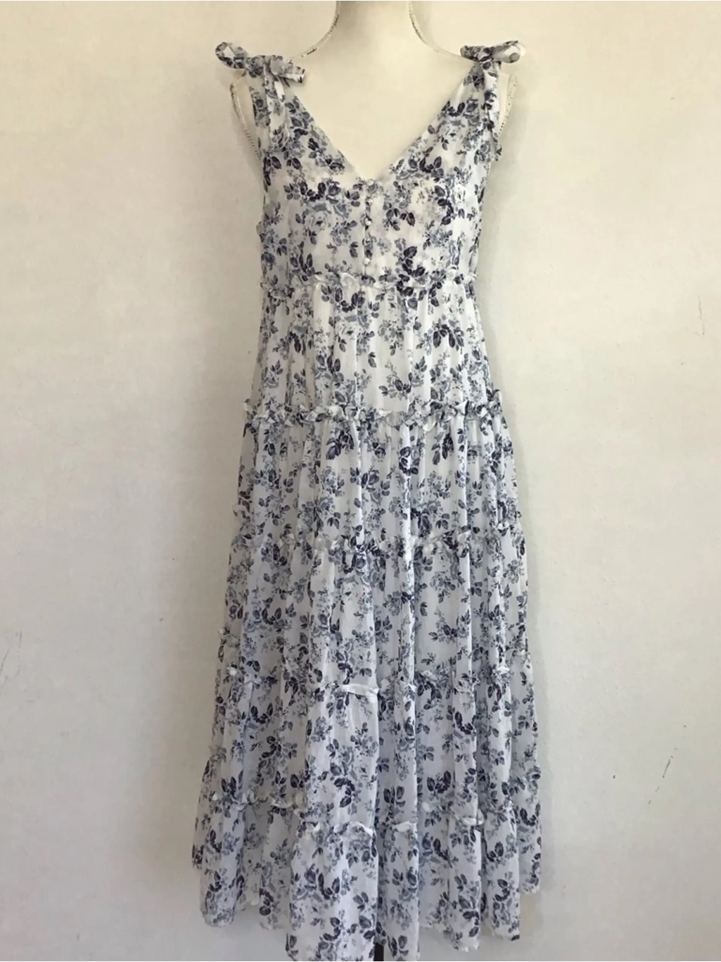 Moon River White And Navy Floral Tie-Strap Tiered Maxi Dress